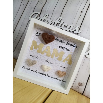 Cuadro Día de la Madre personalizado con corazones de crochet hechos a mano
