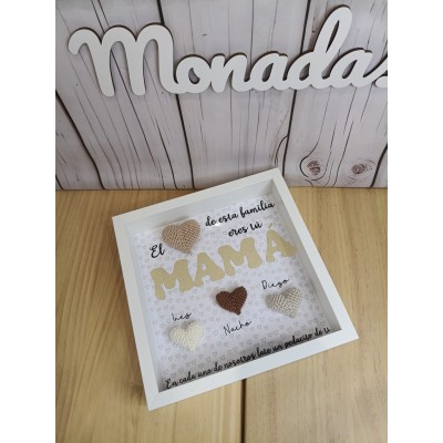Cuadro Día de la Madre personalizado con corazones de crochet hechos a mano