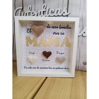Cuadro Día de la Madre personalizado con corazones de crochet hechos a mano