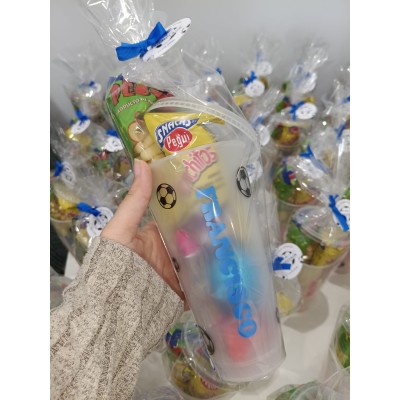 Vaso con pajita personalizado relleno de chuches – Regalo infantil original para comunión, cumpleaños o eventos