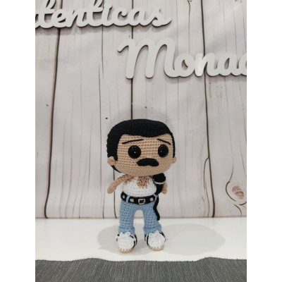 Freddie Mercury Amigurumi de Crochet Estilo Funko  Muñeco Hecho a Mano con Caja Regalo