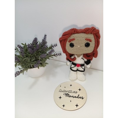 Viuda Negra de Avengers Amigurumi de Crochet Estilo Funko | Hecho a Mano | Figura de 17 cm