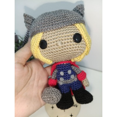 Thor Amigurumi de Crochet Estilo Funko  Hecho a Mano  Figura de 17 cm