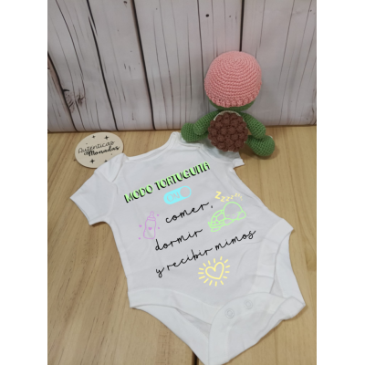 Caja Regalo Bebé Tortuguita  Body Modo Tortuguita + Muñeco de Tortuga
