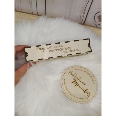 Cajita Anuncio de Embarazo con Predictor de Madera Personalizado