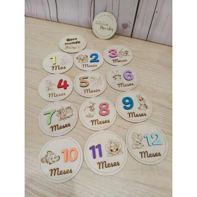 Cumplemes de Madera Personalizado para bebés con Personajes Infantiles